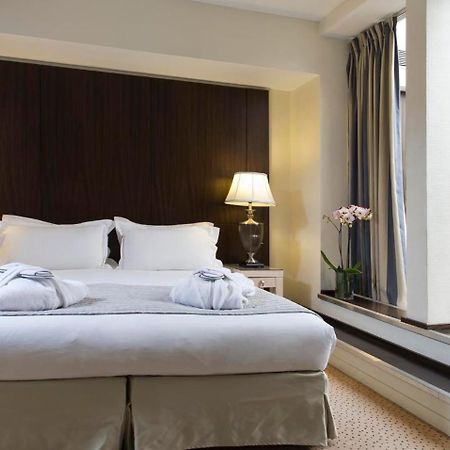 Hotel Le Pera Paris Bagian luar foto
