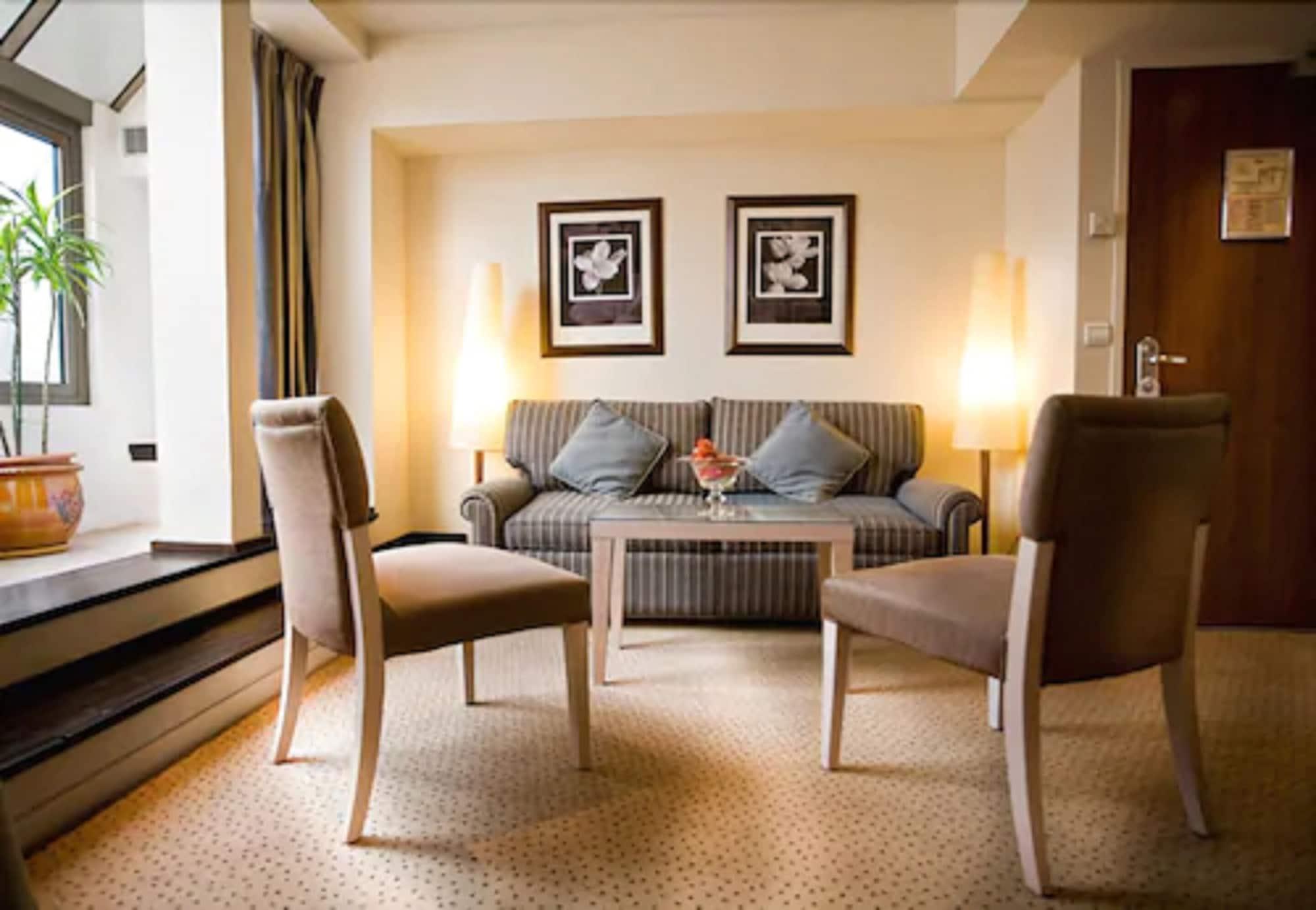 Hotel Le Pera Paris Ruang foto