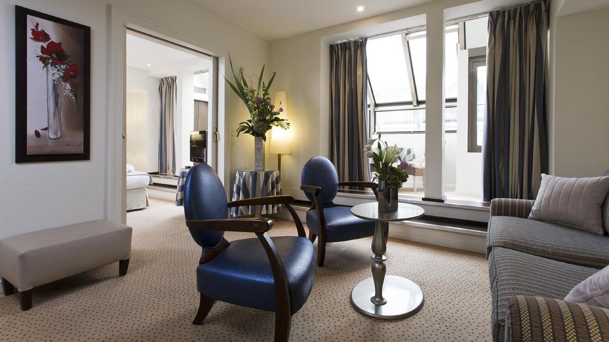 Hotel Le Pera Paris Bagian luar foto