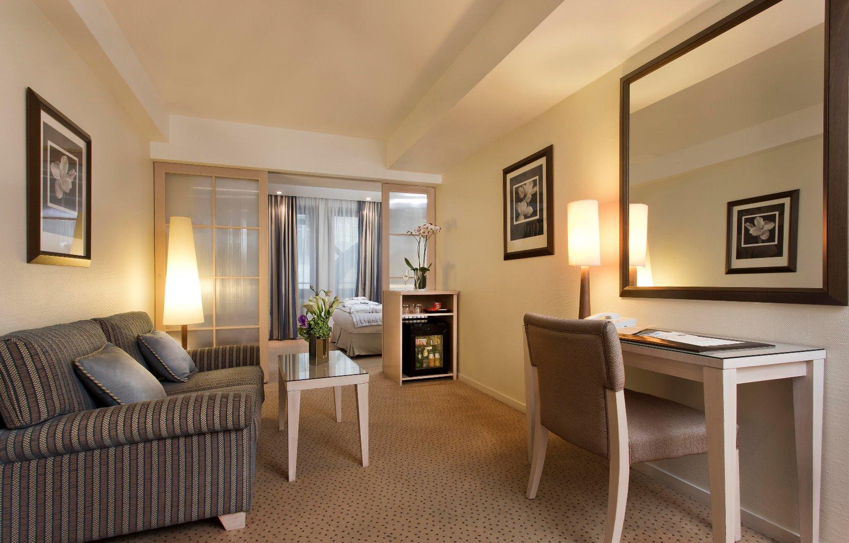Hotel Le Pera Paris Bagian luar foto